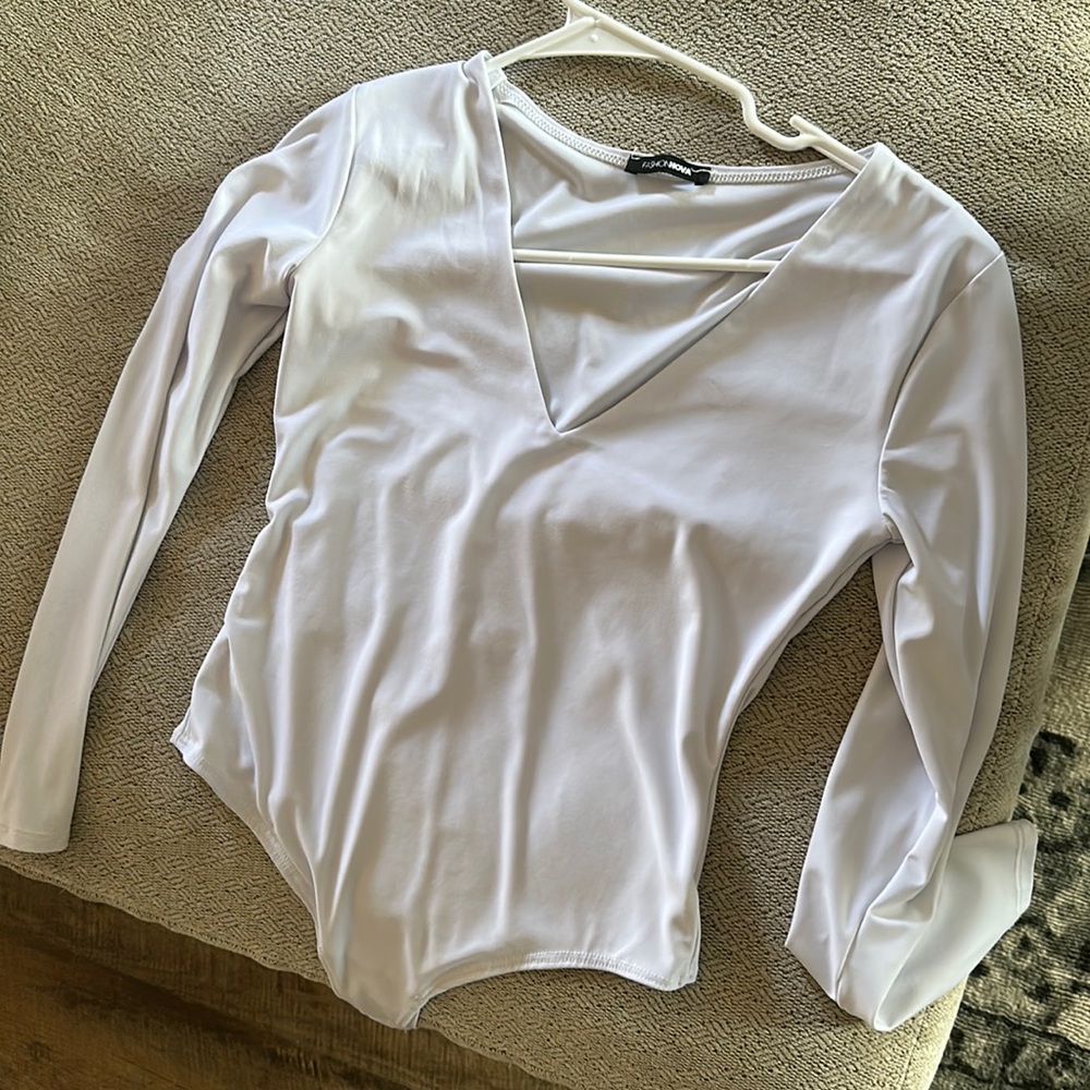 Long sleeve v neck fashion nova